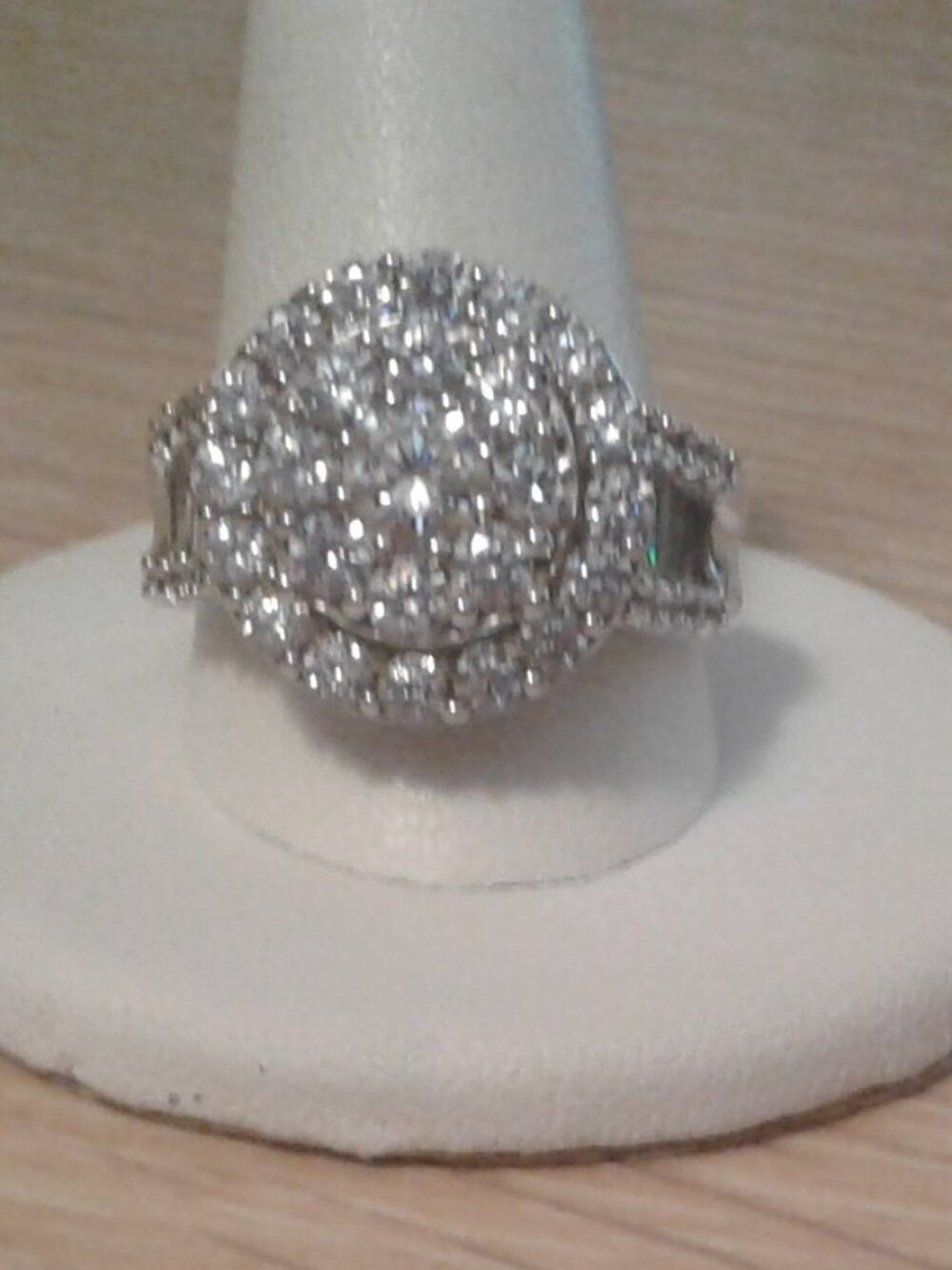 BJQ365 Bella Luce CZ Cluster Ring 7.28ctw. Size 10 LNC